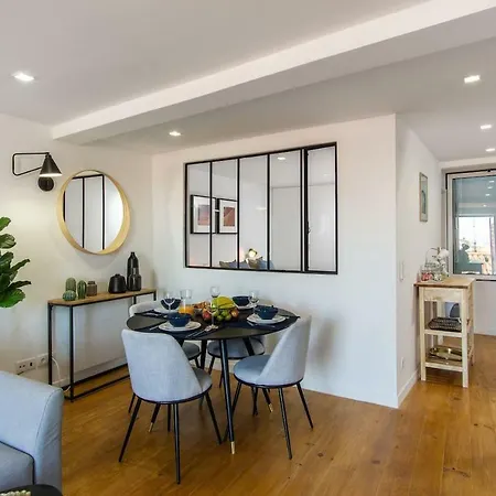 Lovelystay - Turquoise River View I Apartment *