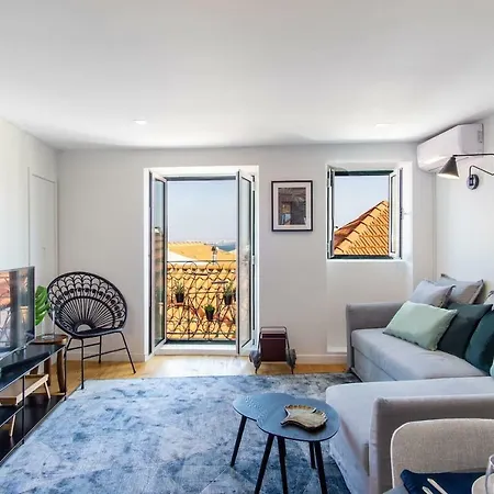 Lovelystay - Turquoise River View I 아파트