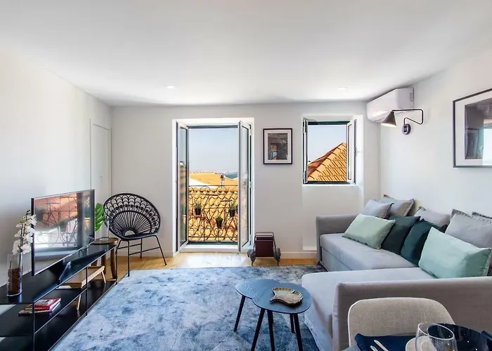 Lovelystay - Turquoise River View I 아파트