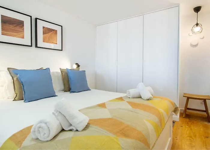 Lovelystay - Turquoise River View I * 리스본