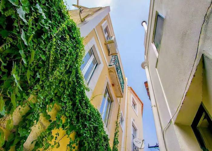 Lovelystay - Turquoise River View I * Lisboa